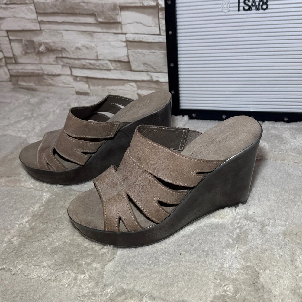CATHY JEAN Brazil Leather Stylish Brown Wedge Sandals